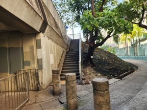 The stairs leading up to the bridge